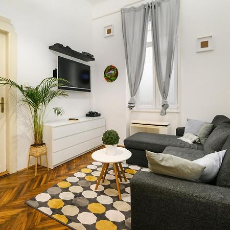بودابست Two Separate Rooms Apartment In City Center, Party District المظهر الخارجي الصورة