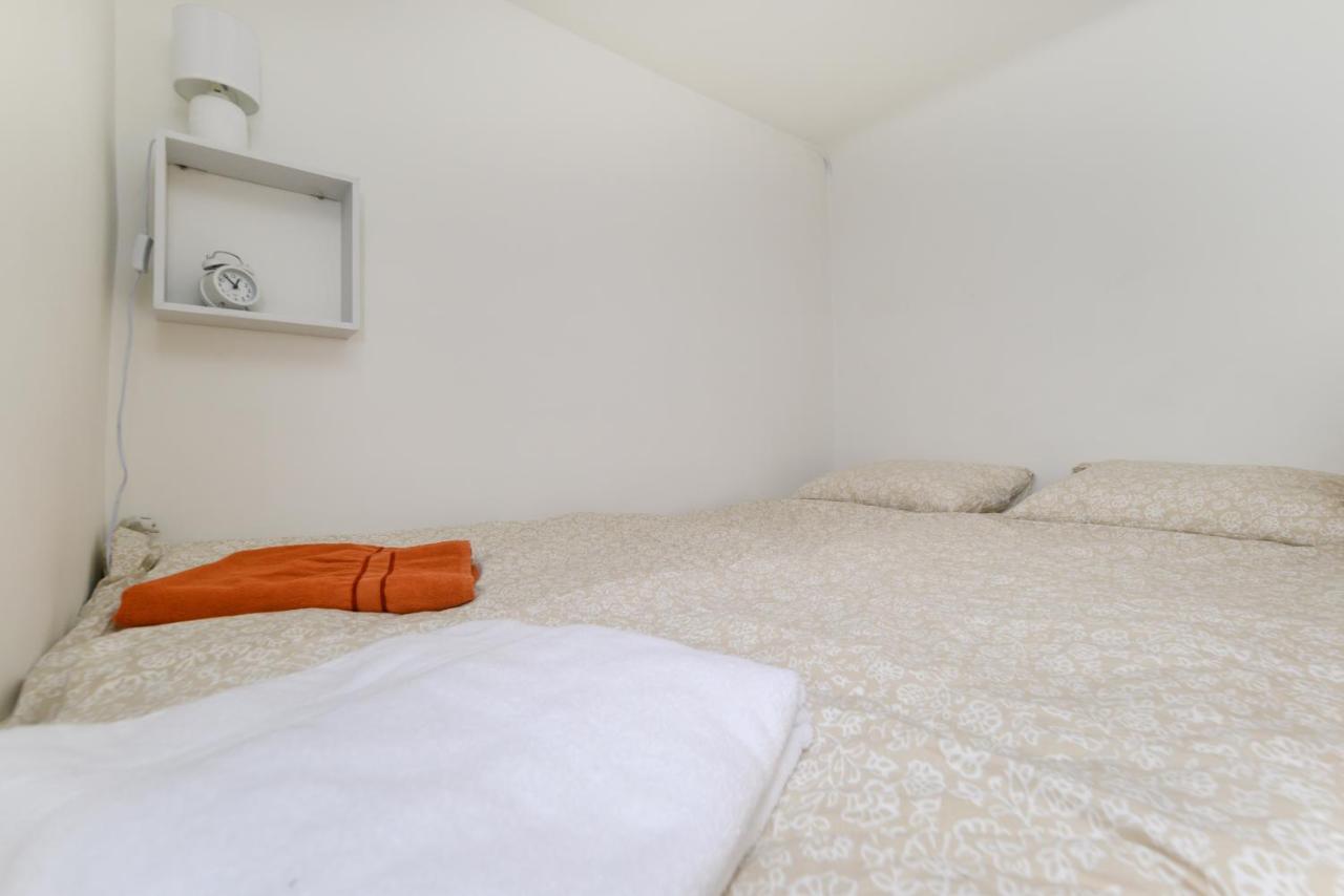 بودابست Two Separate Rooms Apartment In City Center, Party District المظهر الخارجي الصورة